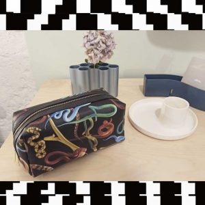 SELETTI- Toiletpaper  Wash Bag Snakes