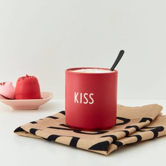Kiss Tazza  – Design Letters