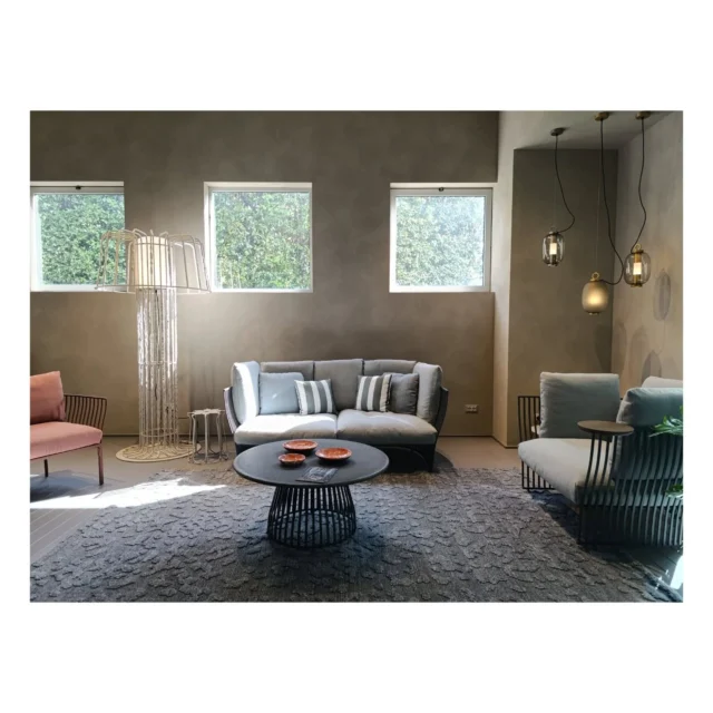 Incantevole combinazione di tradizione e innovazione con una componente di sostenibilità che rende ancora più accattivante l' arredo outdoor made in Italy
@ethimo
@spazio_abitabile
#outdoorfurniture #designideas #designart #designcollection #furnituredesign #designlovers #designideas #gardening #gardendesign #lovedetails❤️ #madeinitaly #designinspiration #arredamento #designideas #decohome 💚☀️🌿🪻