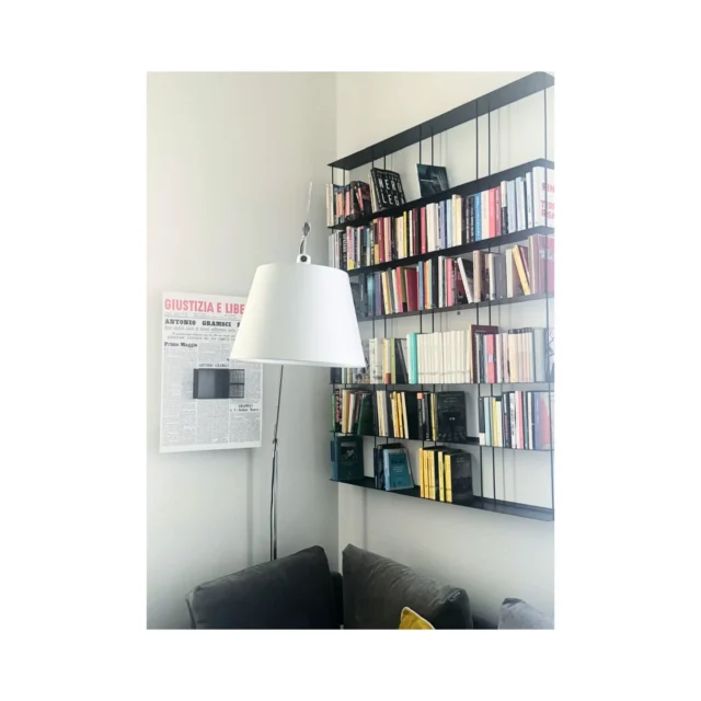 Iterazione di #krossing 🖼️📷😎@kriptonitedesign
@spazio_abitabile #progettazione e #vendita
#arredamento #furnituredesign #designlovers #designcollection #designideas #officialretailer #lovedesign #bookshelf #booklover #book #designcollection #designstore