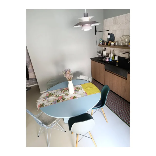 My dining space🫶
@spazio_abitabile #home
@miniformsofficial
@vitra
@refabric_studio
@pedini.kitchens.life.design
@louispoulsen
#interiorinspiration #interiordecorating #interiors #interiordesign #puglia #designinpuglia #designlovers 📷🖼️🏡🪷🌷