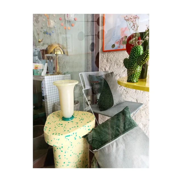 Green & vases 🍀📷🖼️🌵🪴🍀
@haydesign
@miniformsofficial
@refabric_studio
@serax_official@spazio_abitabile 💖😉📷🖼️🌵--------#designworld#designcollection
#designdeinteriores
#arredamento
#arredocasa
#interiorinspiration
#interiordecorating