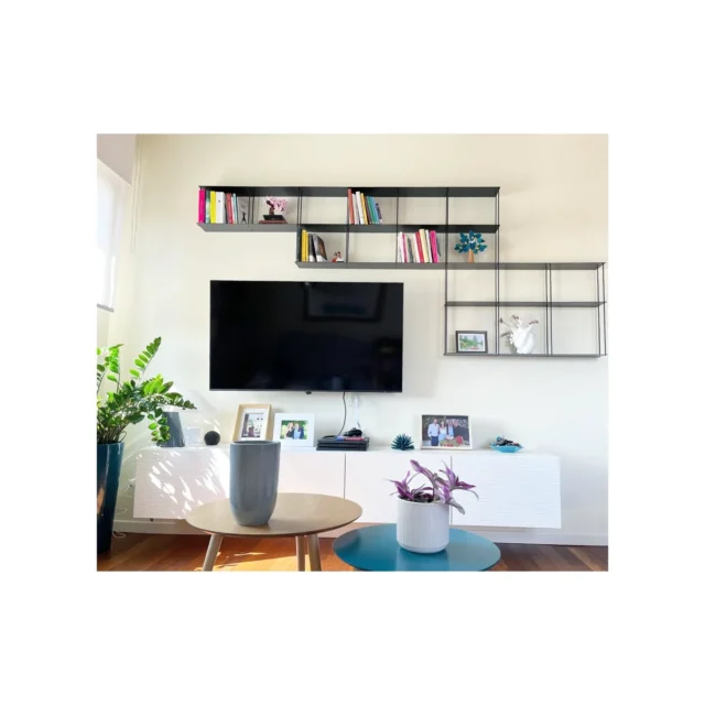 Krossing by @kriptonitedesign disegna il tuo spazio. Dal desiderio di una Libreria Krossing alla installazione c'è Spazio Abitabile.@spazio_abitabile #rutigliano #designinpuglia#arredamento #complementi #illuminazione#instalove❤️🍀 #instalike #instadaily #i̇nstadesign