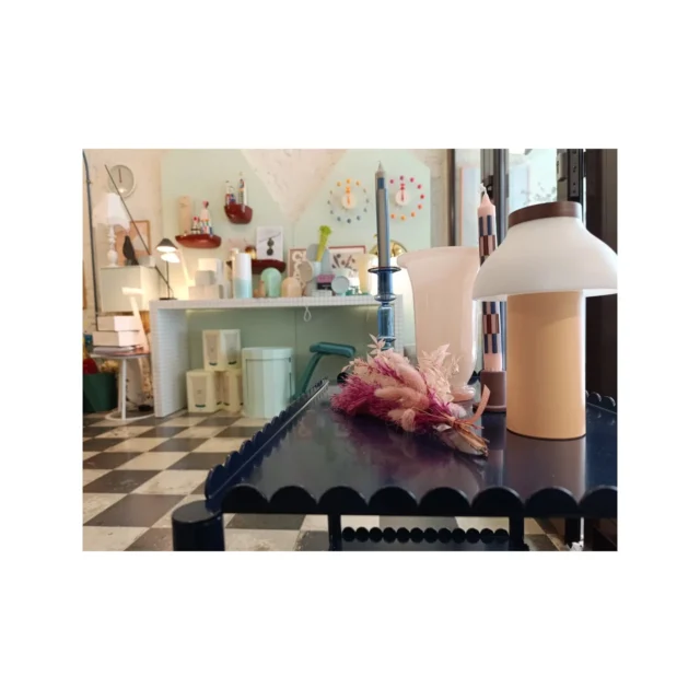 Mai senza colore #saturday
#morningatwork
@spazio_abitabile 🩵📷🥰💗#designcollection #designinterior #designdeinteriores