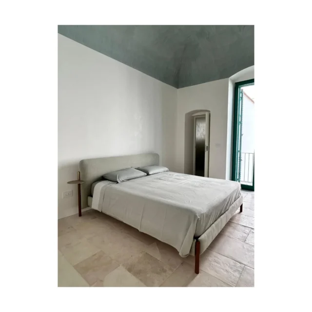 L' eleganza dei dettagli del letto Flag di @bolzanletti protagonista di spazi pieni di bellezza
@_aleli 💗@spazio_abitabile #arredamento & #designShop online
https://www.spazioabitabile.com/negozio