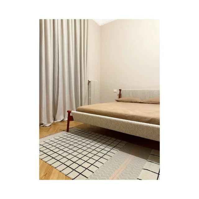 Design minimal e dettagli di tessuto. Letto Jack by @bolzanletti@spazio_abitabile#designcollection #designinterior #interiordecorating #arredamento #arredocasa #arredarecasa #furnituredesign #lovedesign #loveart #lovedetails #fabricdesign