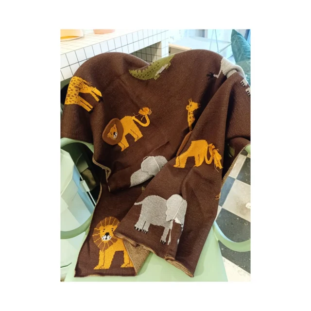 Copertine e amichetti novità per un dolce autunno
@ricedk@spazio_abitabile🦁🐊🐘🦒
#designcollection #kidsdesign #kids #kidsroom #lovedesign #loveart #lovedetails #lovepic #interiors #instadaily #instalike #instalove❤️🍀